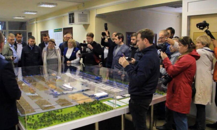 Приоритетный проект современного лесоперерабатывающего комплекса представили на ознакомление главе региона Александру Цыбульскому