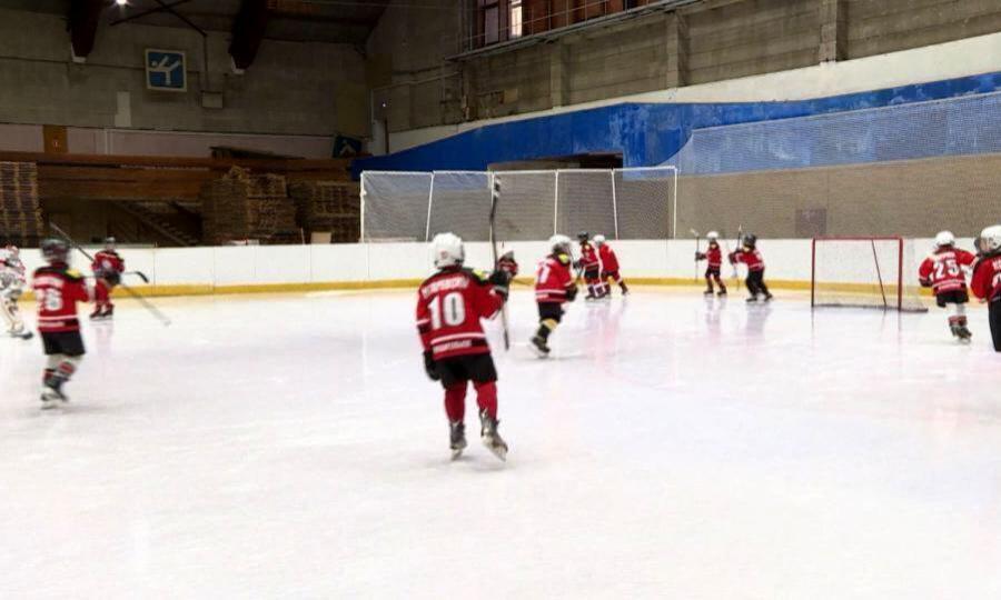 Юные хоккеисты из Архангельска стали победителями межрегионального первенства «Золотое Кольцо»