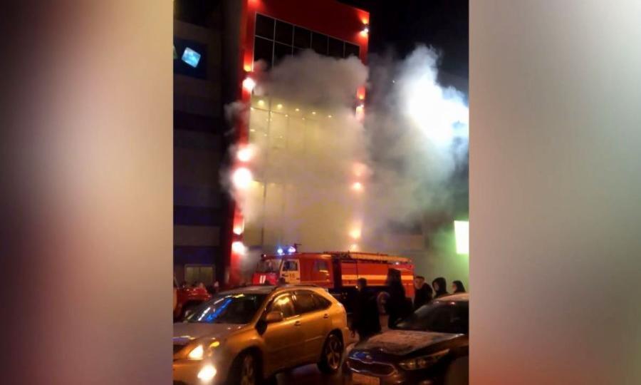 К пожару в самом крупном торгово-развлекательный центр Котласа скорее всего привело курение нетрезвого сотрудника ТРЦ