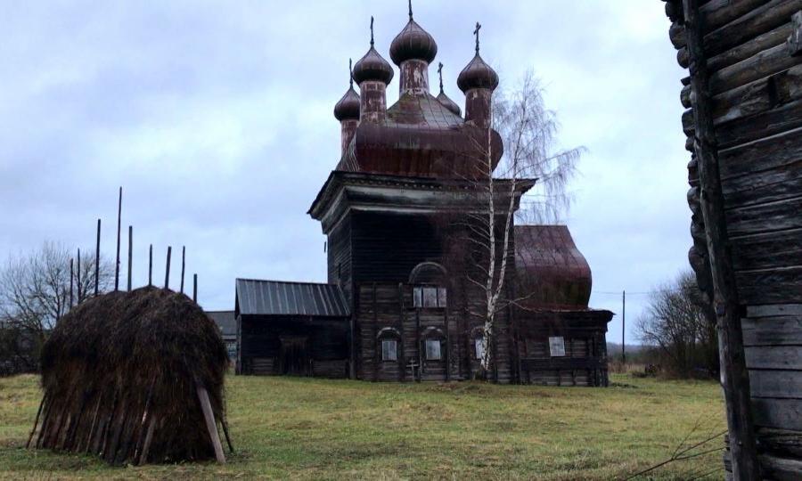 Каргополь деревянная Церковь