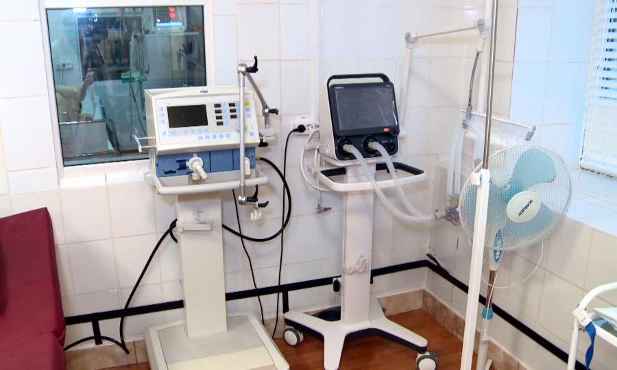 В Коряжемскую городскую больницу поступили три новых аппарата искусственной вентиляции лёгких