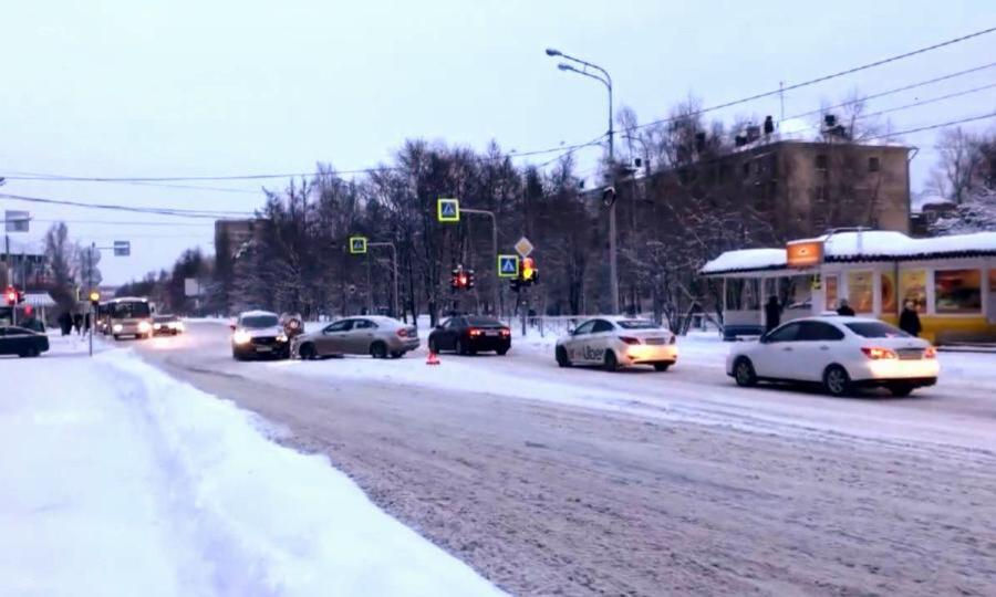Сегодня утром в Архангельске образовались многочасовые пробки
