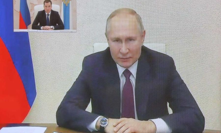 Президент Владимир Путин провел совещание с главами регионов по вопросам социальной защиты населения