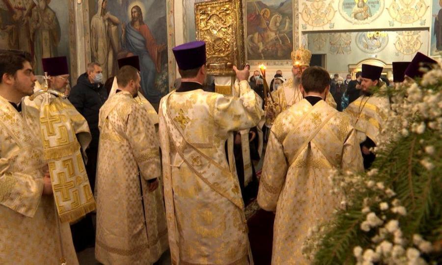 Главная праздничная литургия прошла в Ильинском храме столицы Поморья