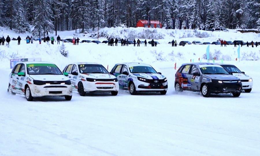 «Ледовую милю» преодолели участники этапа кубка России по автогонкам