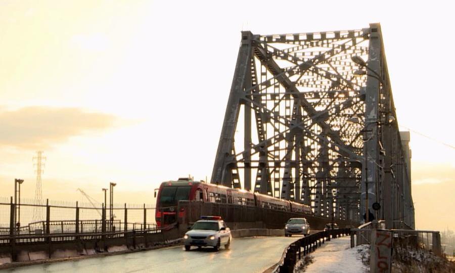 Капитальный ремонт возобновили на железнодорожном мосту в Архангельске