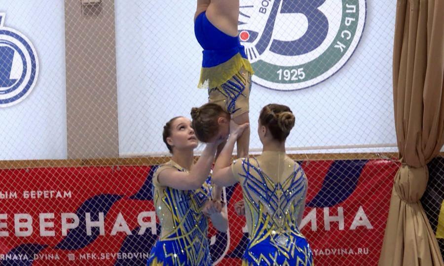 Более 70 участников собрал в Архангельске чемпионат области по спортивной акробатике