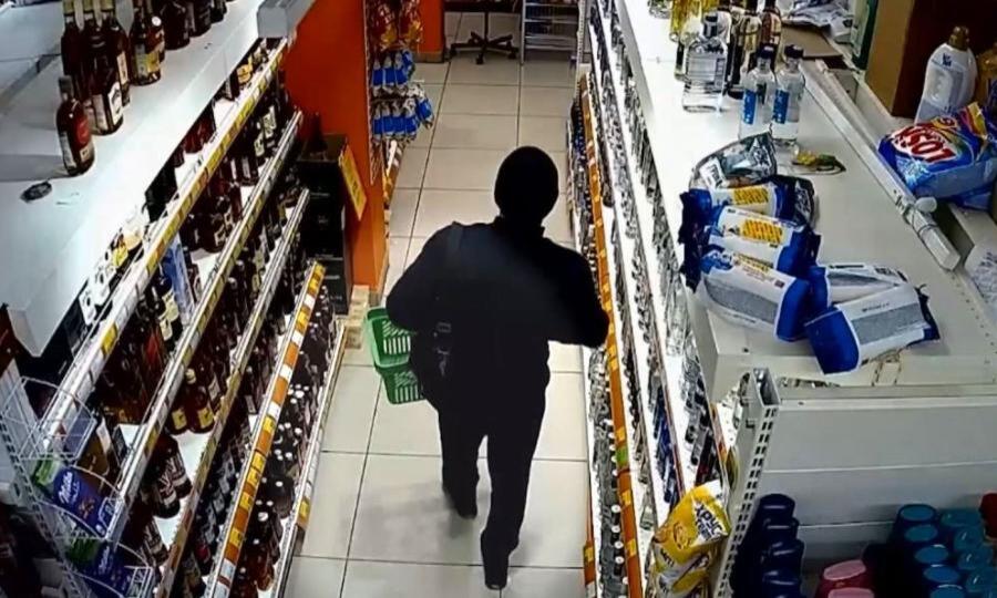 В Архангельске задержали вероятного грабителя алкоголя