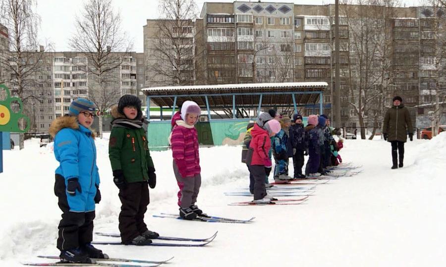 Воспитанники детских садов Архангельской области вовсю готовятся к «Лыжне России»