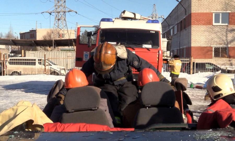 В Архангельской области определили лучшую команду по проведению аварийно-спасательных работ на дороге