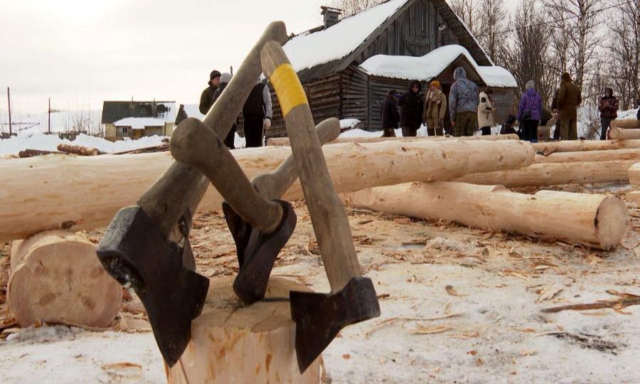 В Кенозерском национальном парке завершились традиционныне «Юношеские плотницкие курсы»