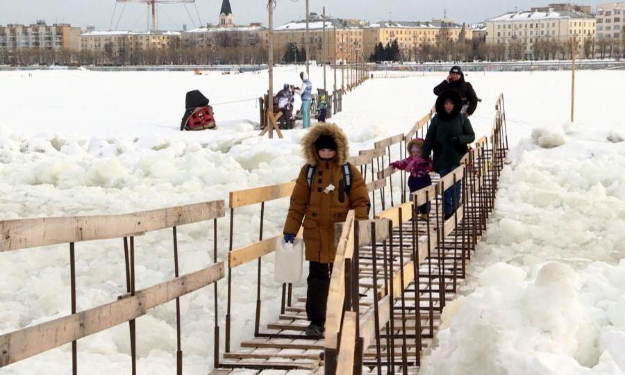 Сегодня в Архангельске — последний день работы пешеходных переправ
