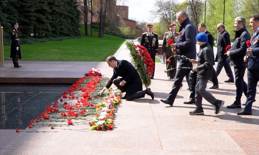 Память павших в годы Великой Отечественной войны почтили сегодня в Москве