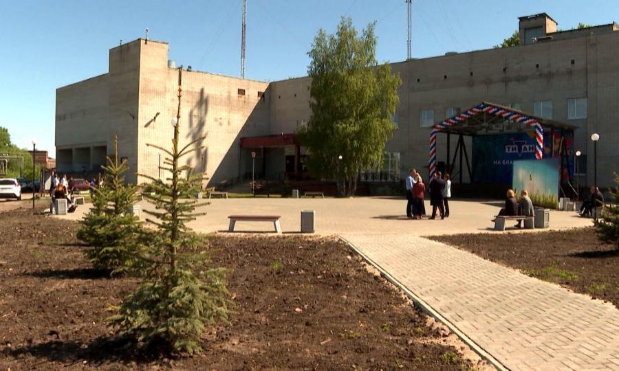 В Архангельске сегодня торжественно открыли обновлённый сквер у Исакогорско-Цигломенского культурного центра