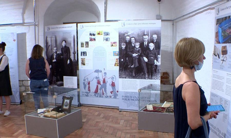 Новая выставка «Немцы в российской истории» открылась этим вечером в архангельских Гостиных дворах