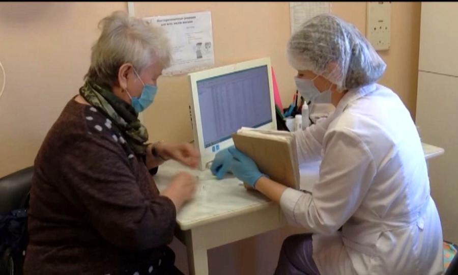 В Котласе две прививки уже сделали более 6 с половиной тысяч человек