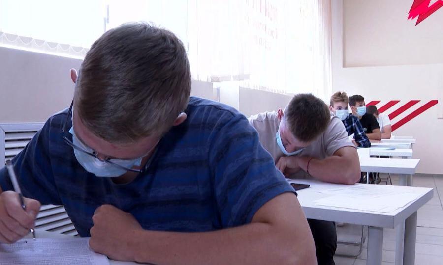 Около 60 выпускников школ Архангельска, что пожелали стать кадровыми военными