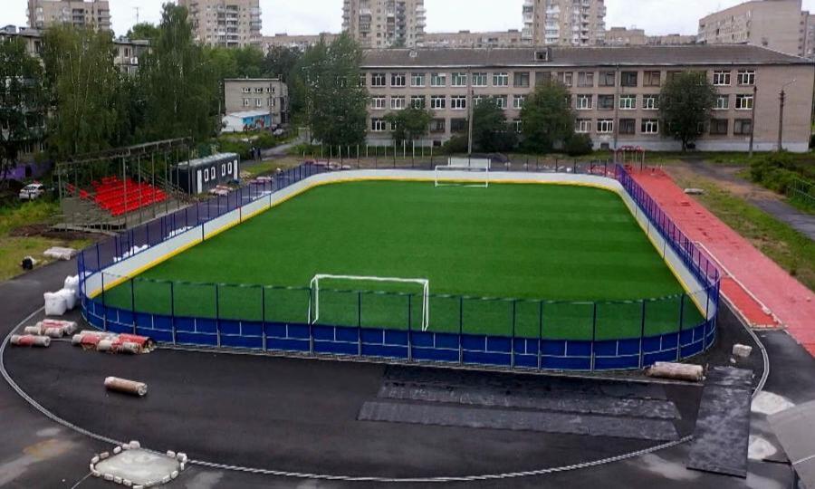 Капитальный ремонт стадиона у 17-й школы Архангельска идёт с серьёзным отставанием от графика