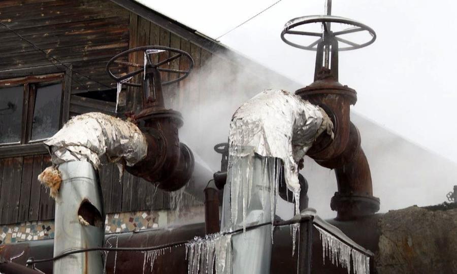 Жители десятков домов в Северном округе больше 9 месяцев живут без горячей воды