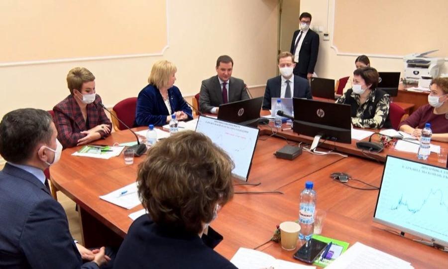 Александр Цыбульский встретился с представительницами женской палаты депутатов Поморья
